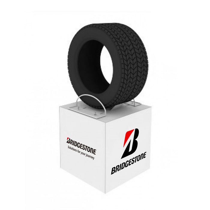 Présentoir en cube de pneus Bridgestone